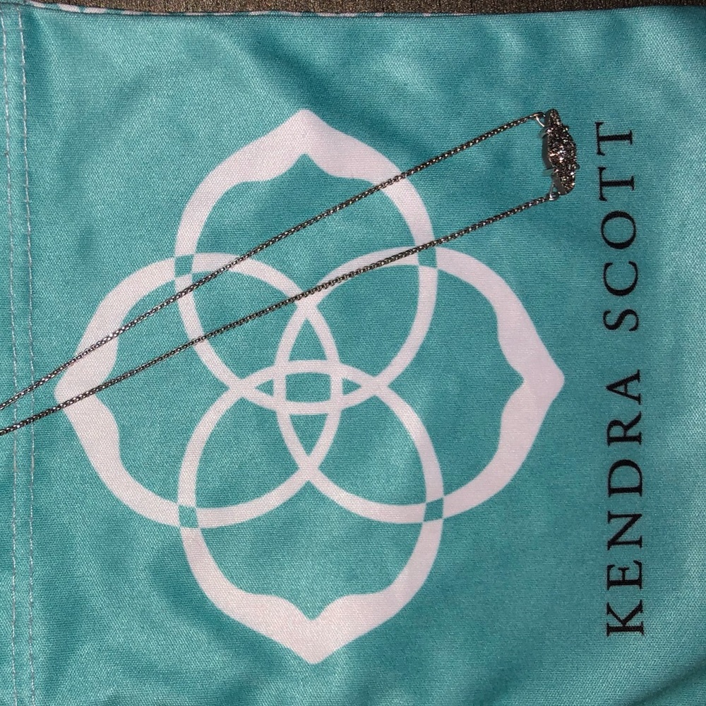 Kendra Scott necklace - NEVER WORN